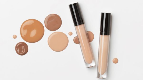 long-lasting creaseless concealer