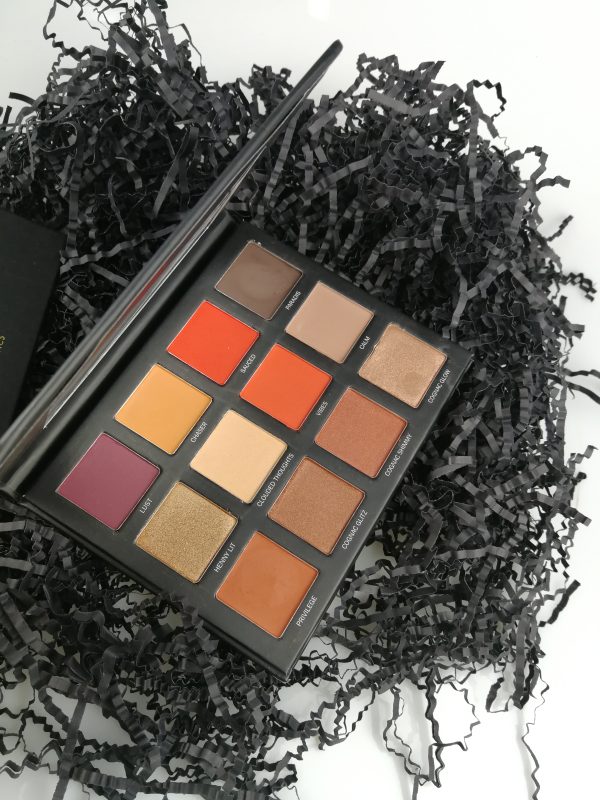 MATTE SHIMMER EYESHAHOW