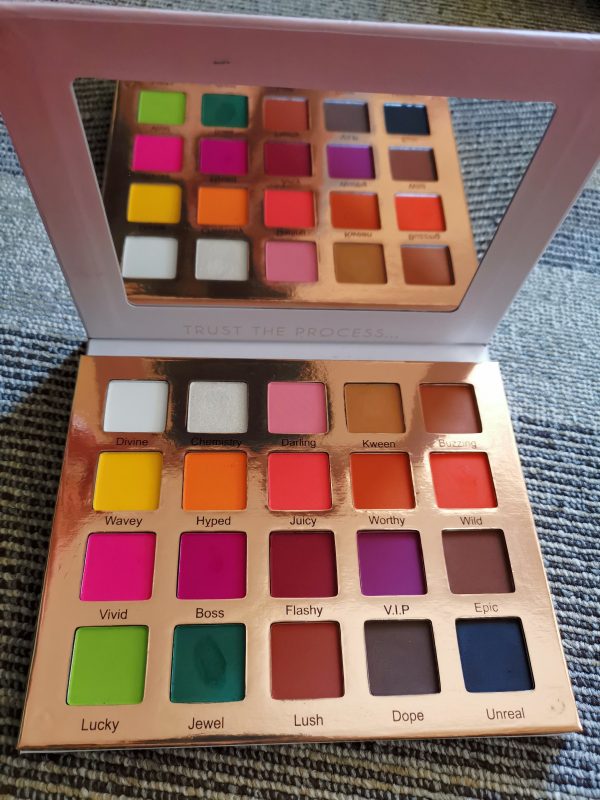 matte eyeshadow palette